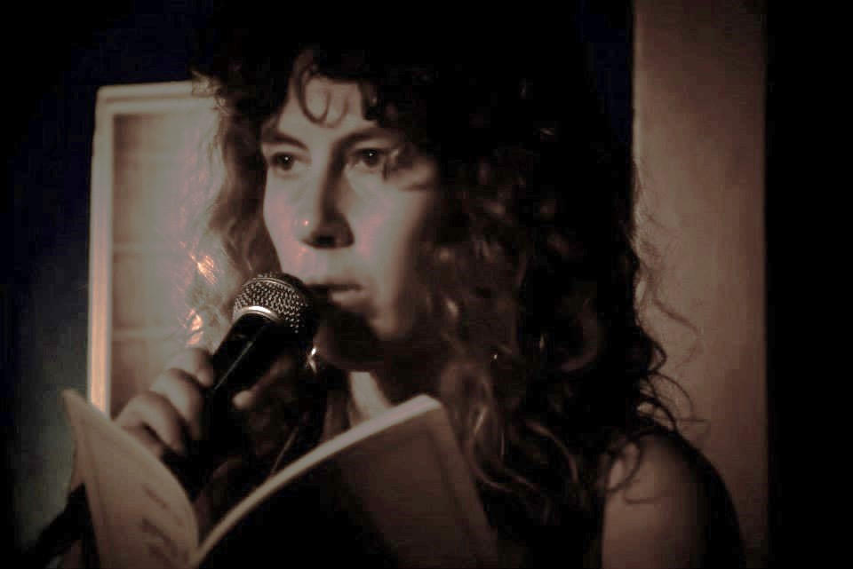 גֶּשֶׁם לְאַדְמַת יָדַי - קריאה בספר 'פעם בערת' מאת ד